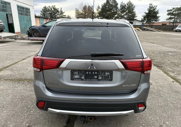 Mitsubishi Outlander cena 47700 przebieg: 67000, rok produkcji 2016 z Nysa małe 742